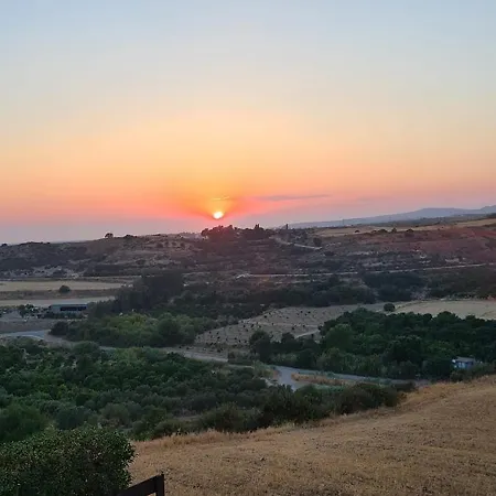 Сasa de vacaciones Arodafni House. Unique Views And Amazing Sunsets. *