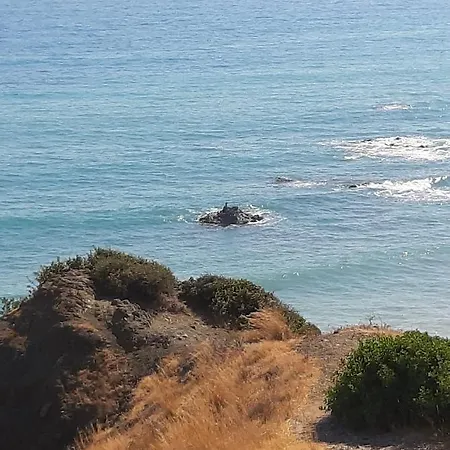 Arodafni House. Unique Views And Amazing Sunsets. Сasa de vacaciones Kouklia