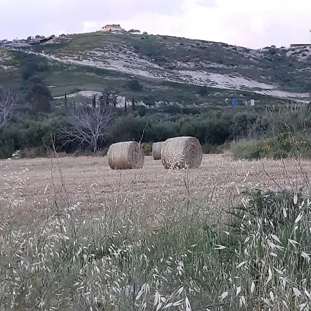 Arodafni House. Unique Views And Amazing Sunsets. Сasa de vacaciones Kouklia