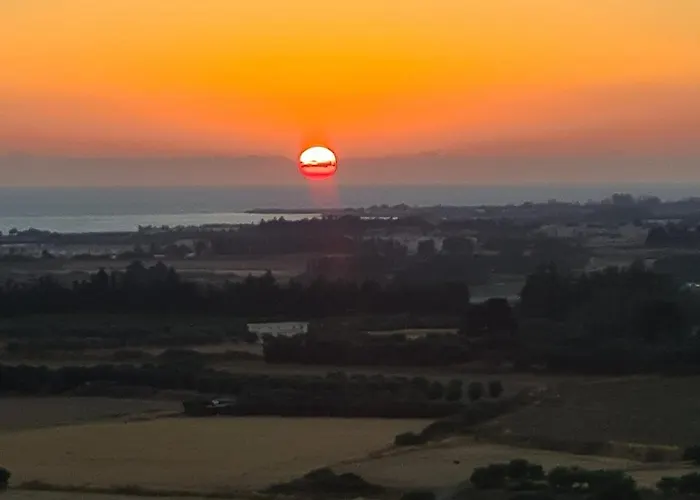 Arodafni House. Unique Views And Amazing Sunsets. Prázdninový dům Kouklia