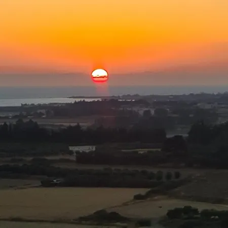 Arodafni House. Unique Views And Amazing Sunsets. Holiday home Kouklia