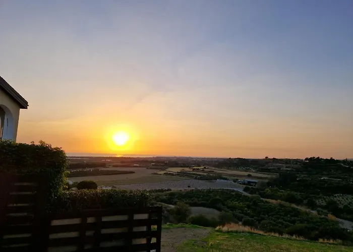 Arodafni House. Unique Views And Amazing Sunsets. * Kouklia